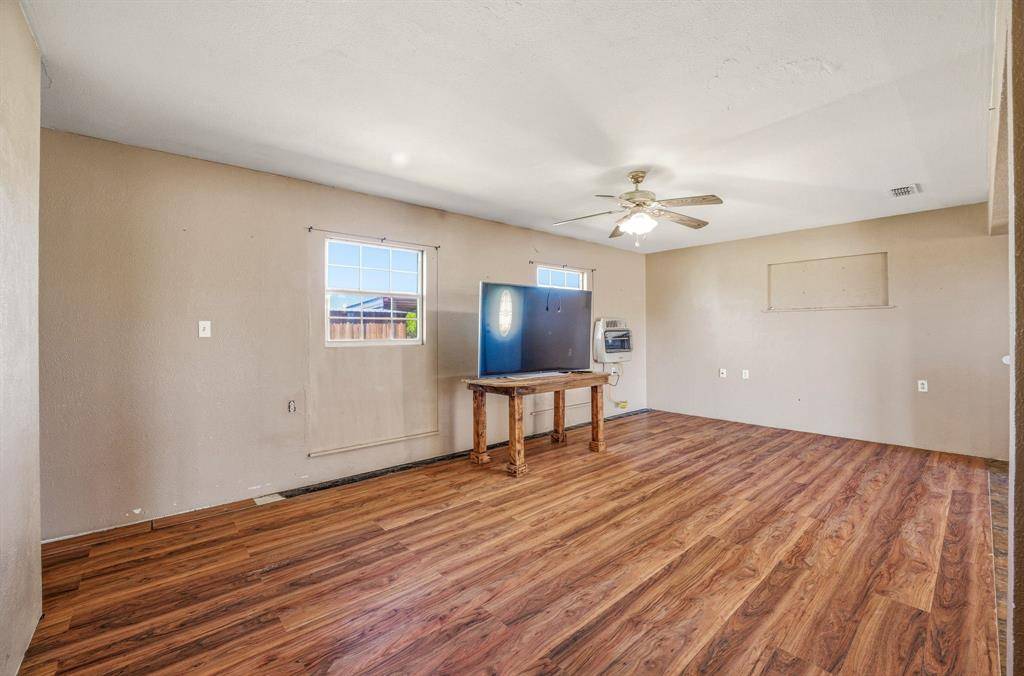 1301 County Road 440, De Leon, TX 76444