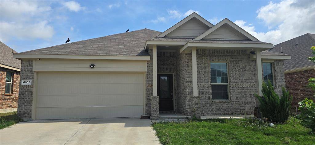 6952 Falconer Way, Fort Worth, TX 76179