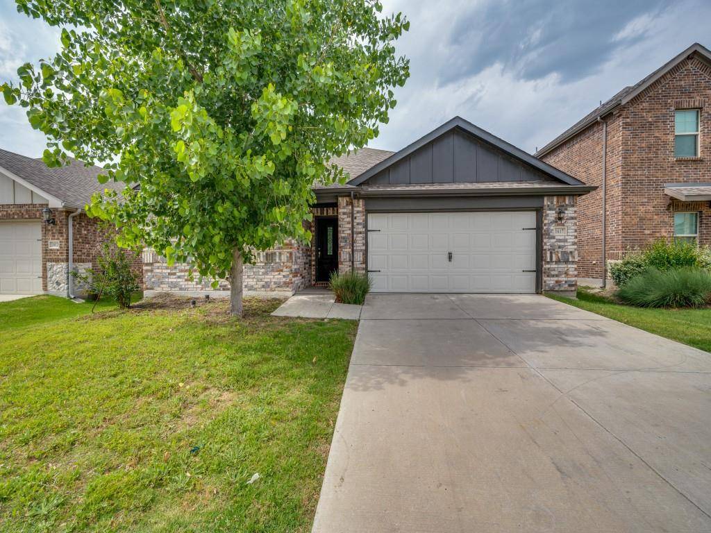 1617 Gold Mine Trail, Aubrey, TX 76227