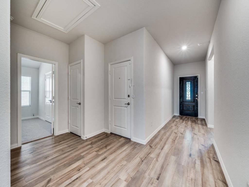 1617 Gold Mine Trail, Aubrey, TX 76227