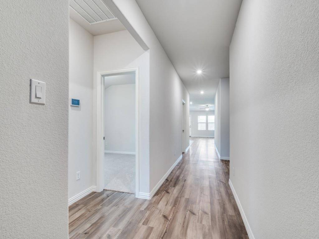 1617 Gold Mine Trail, Aubrey, TX 76227