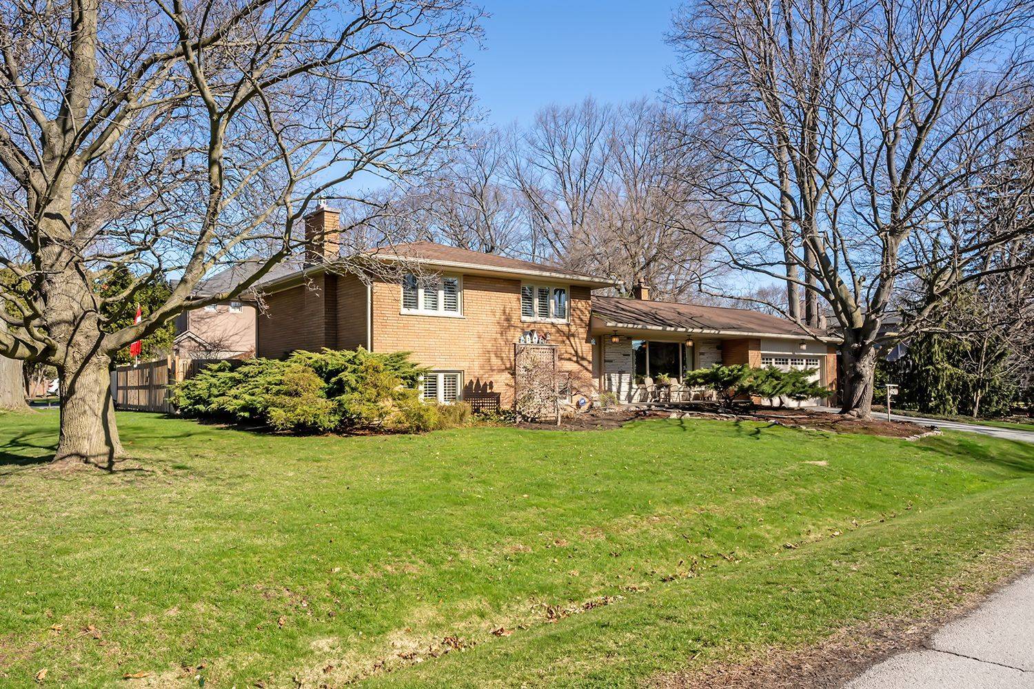 1507 Trenton RD, Oakville, ON L6L 1K9