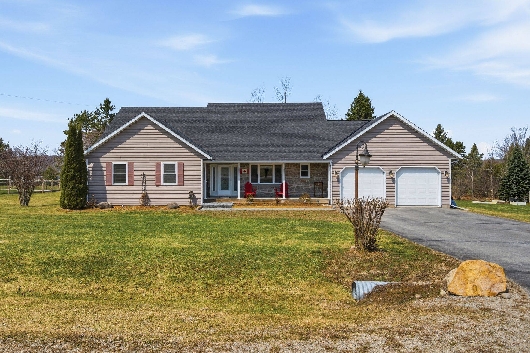 19 St Andrews Lane DR, Rideau Lakes, ON K0G 1X0