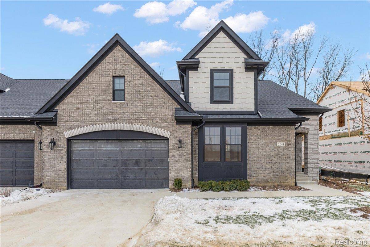 2044 Breckenridge CT, Rochester, MI 48307