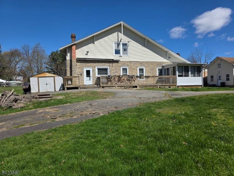 2 Prospect St, Mount Arlington Boro, NJ 07856