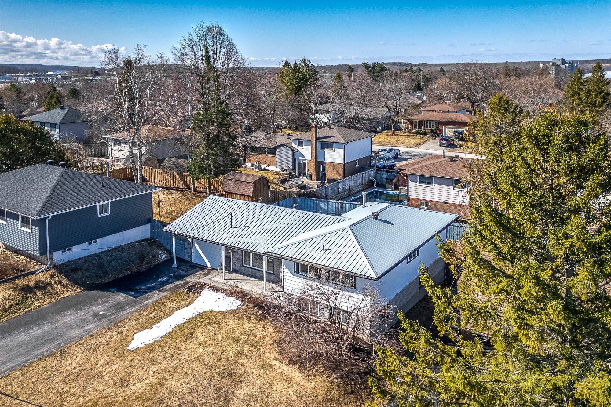 648 Manly ST, Midland, ON L4R 3G5