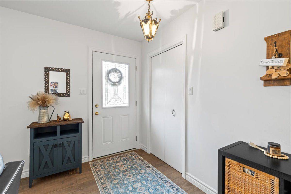 40 Arthur ST W, Minto, ON N0G 1Z0