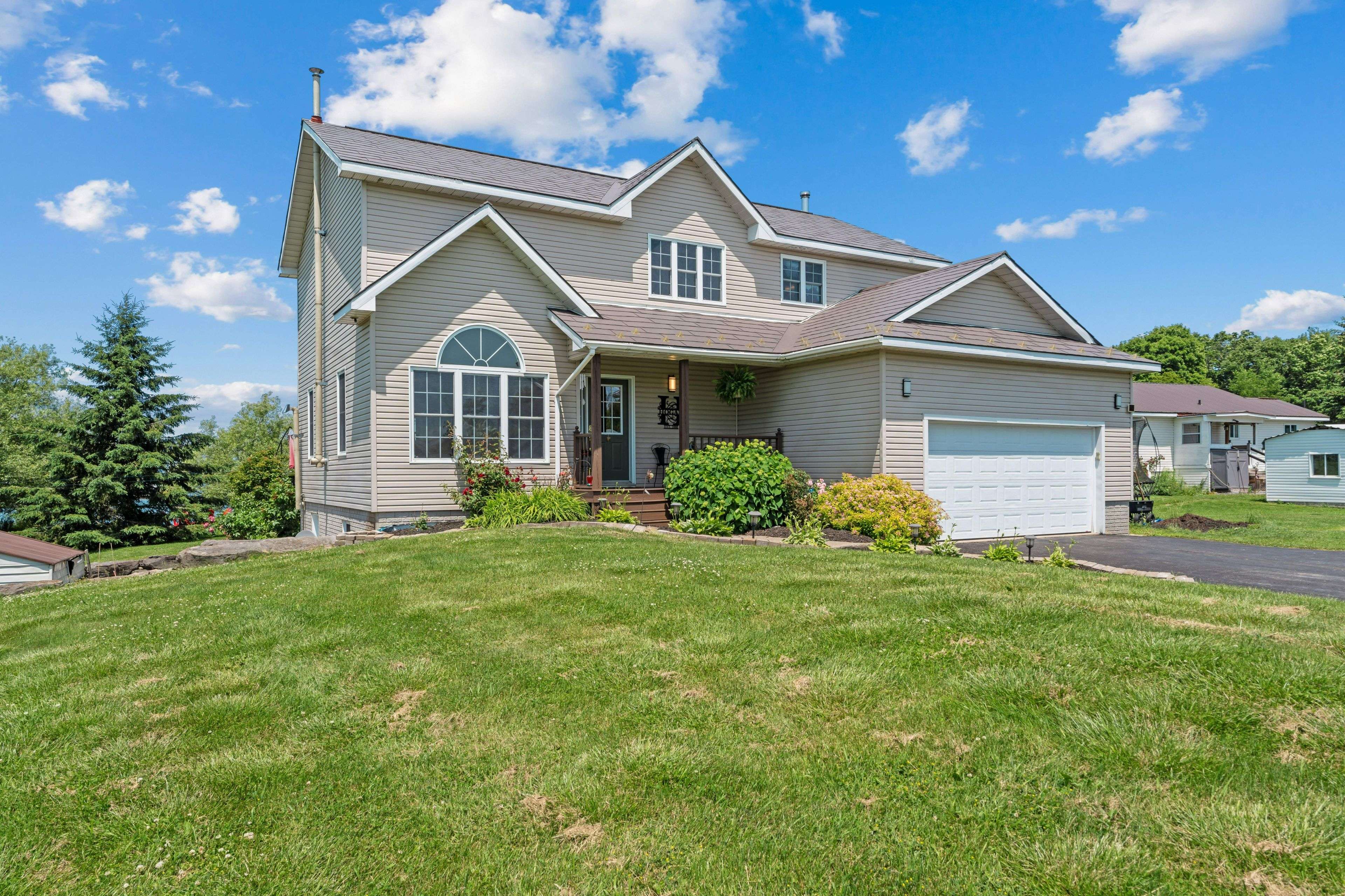 26 BOXEN HARBOUR LN, Frontenac Islands, ON K0H 2Y0