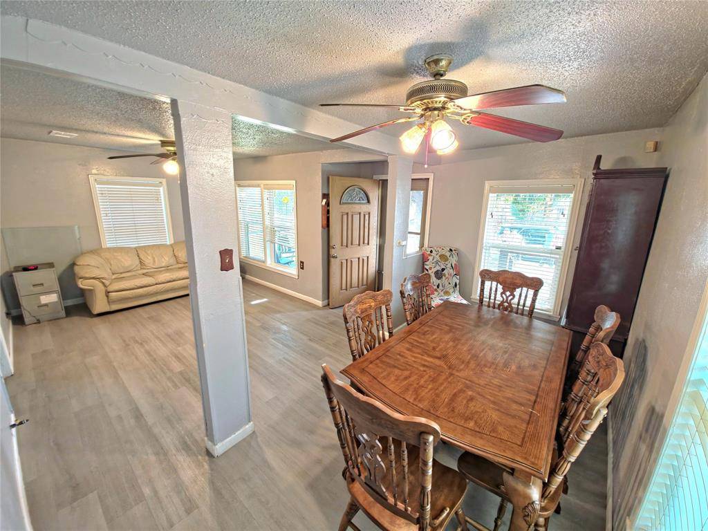 2721 Sharon Street, Dallas, TX 75211