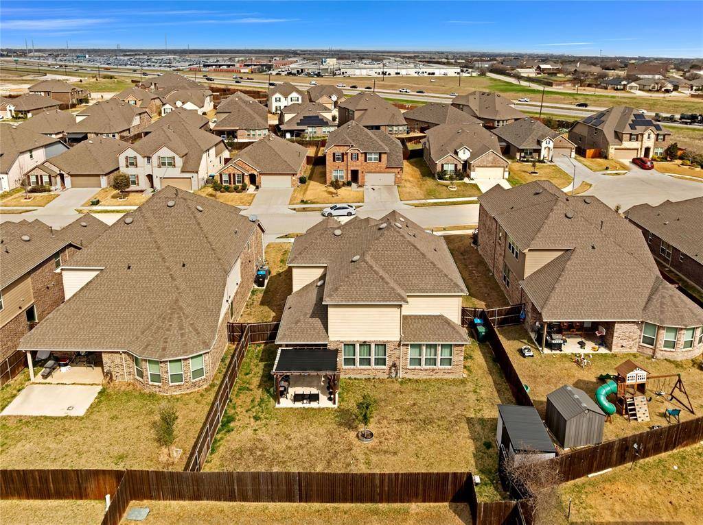 813 Sweeping Butte Drive, Fort Worth, TX 76052