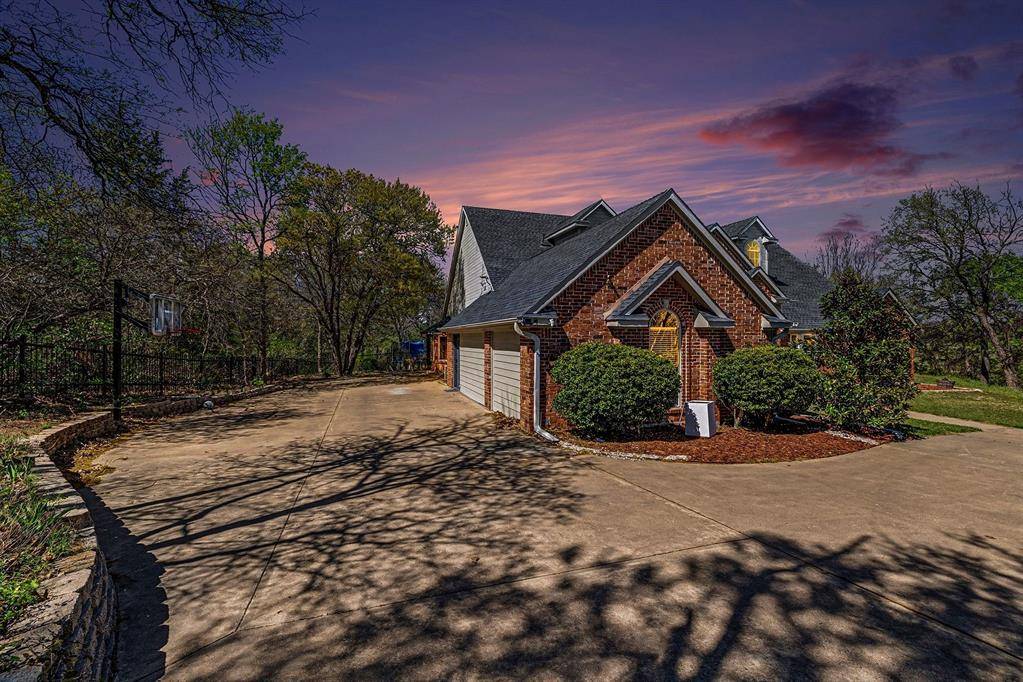 767 Farrar Road, Waxahachie, TX 75165