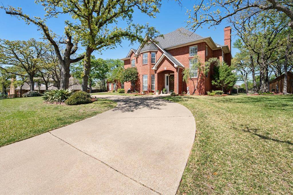 1009 Oak Ridge Court, Kennedale, TX 76060