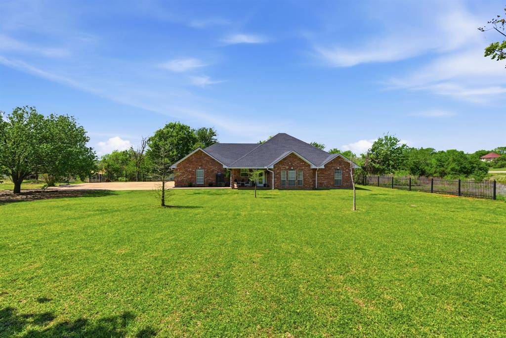 405 Zion Hill Road, Weatherford, TX 76088