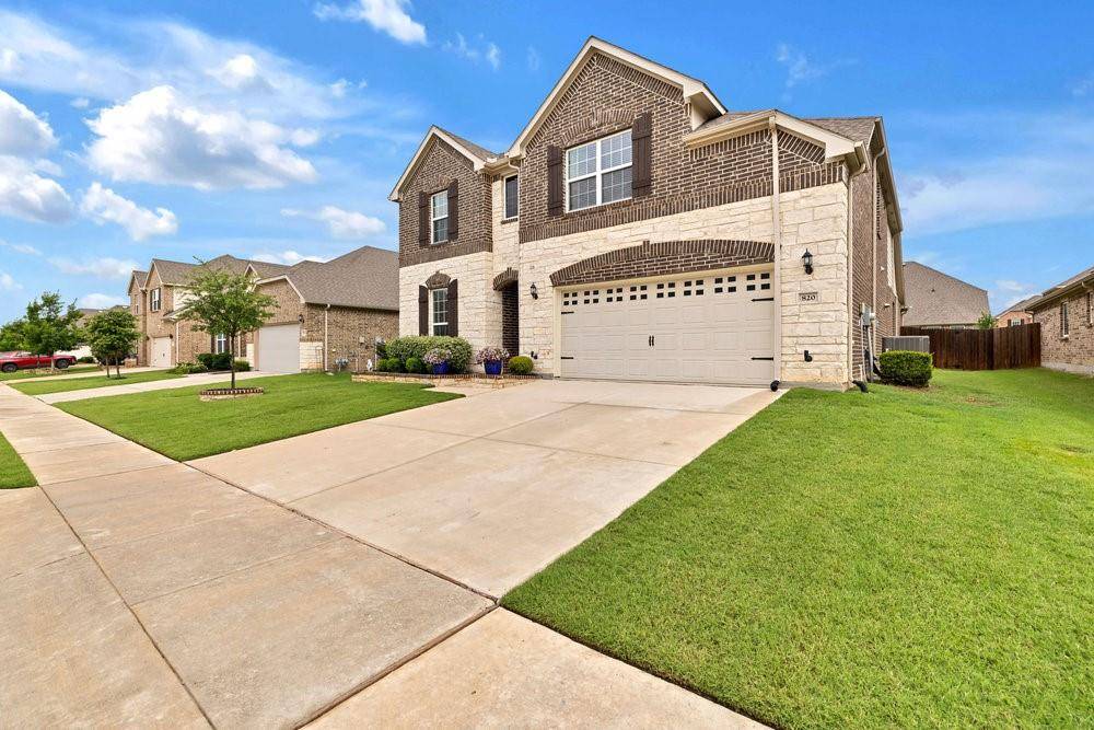 820 Basket Willow Terrace, Fort Worth, TX 76052