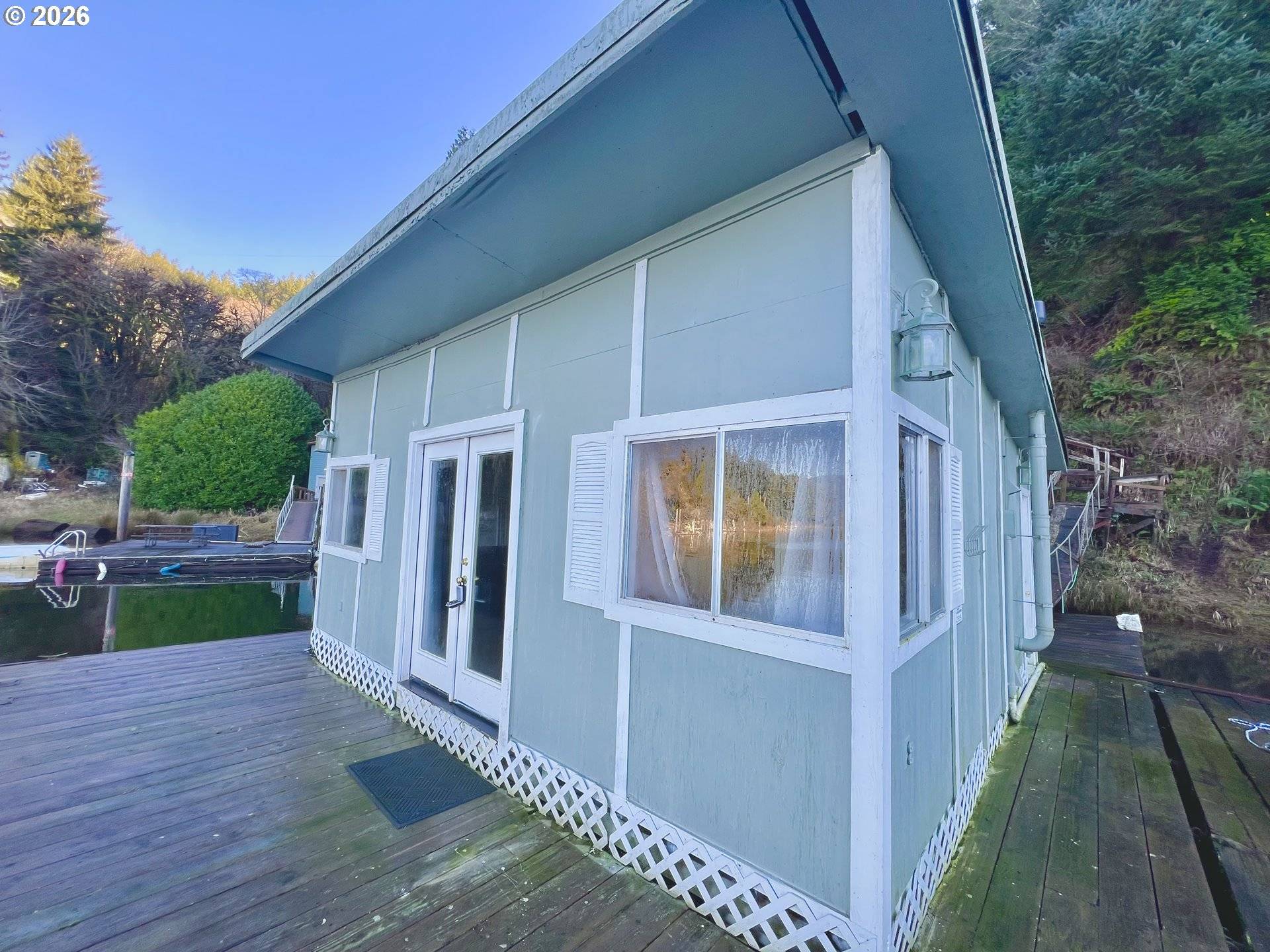 515 N TENMILE, Lakeside, OR 97449