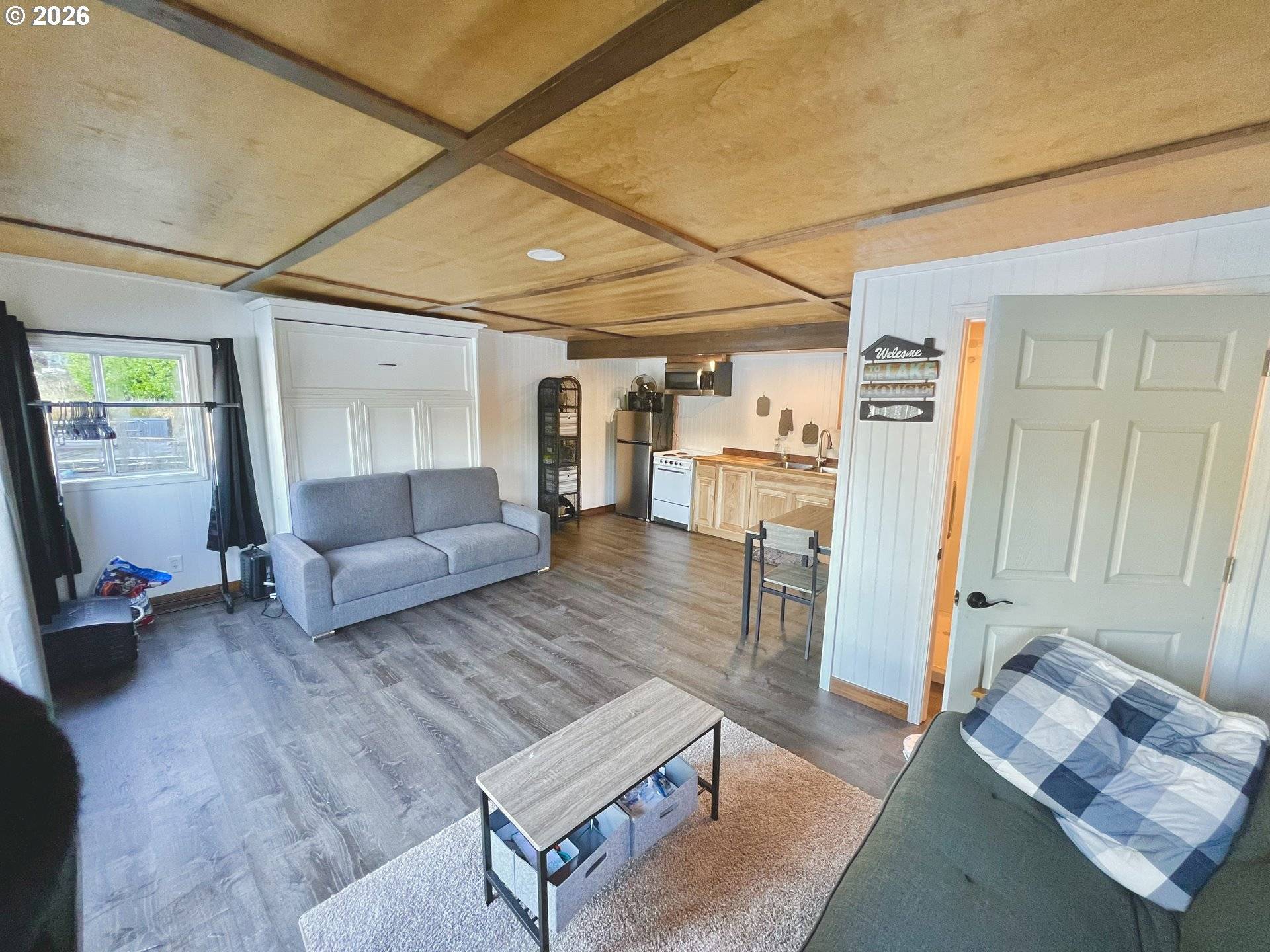 515 N TENMILE, Lakeside, OR 97449