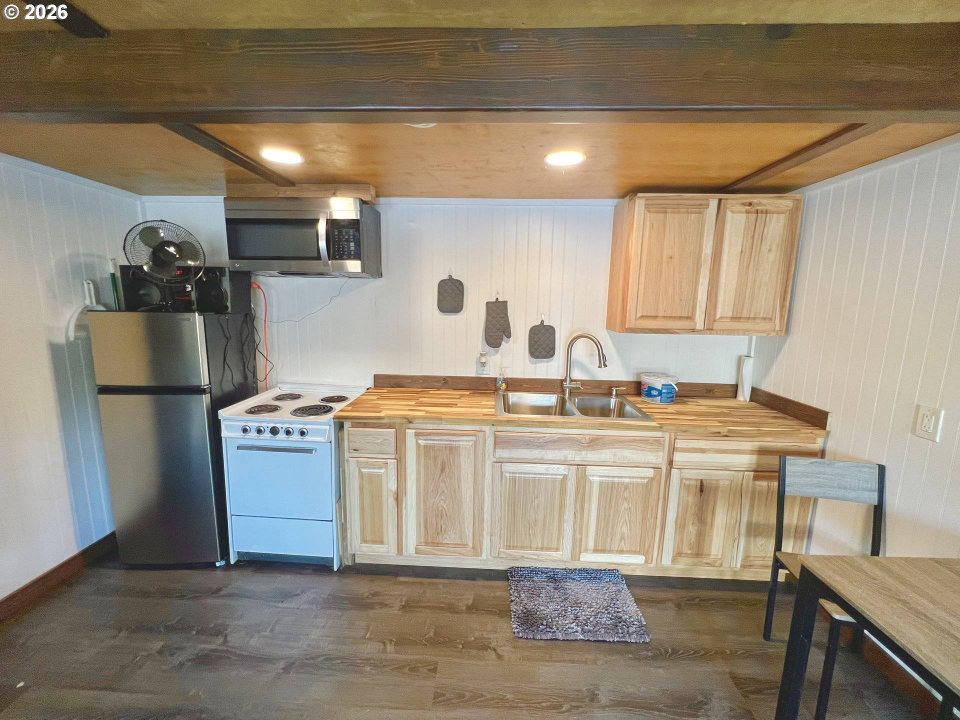 515 N TENMILE, Lakeside, OR 97449