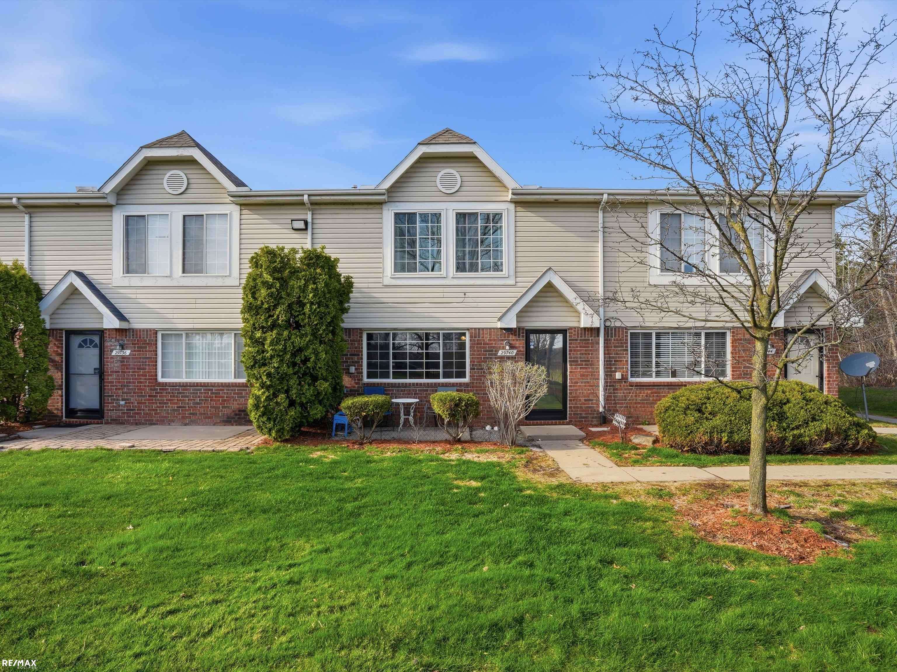 29740 Amy LN, Chesterfield Twp, MI 48047