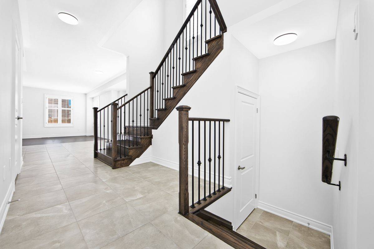 33 Liam LN, Markham, ON L3S 3J5