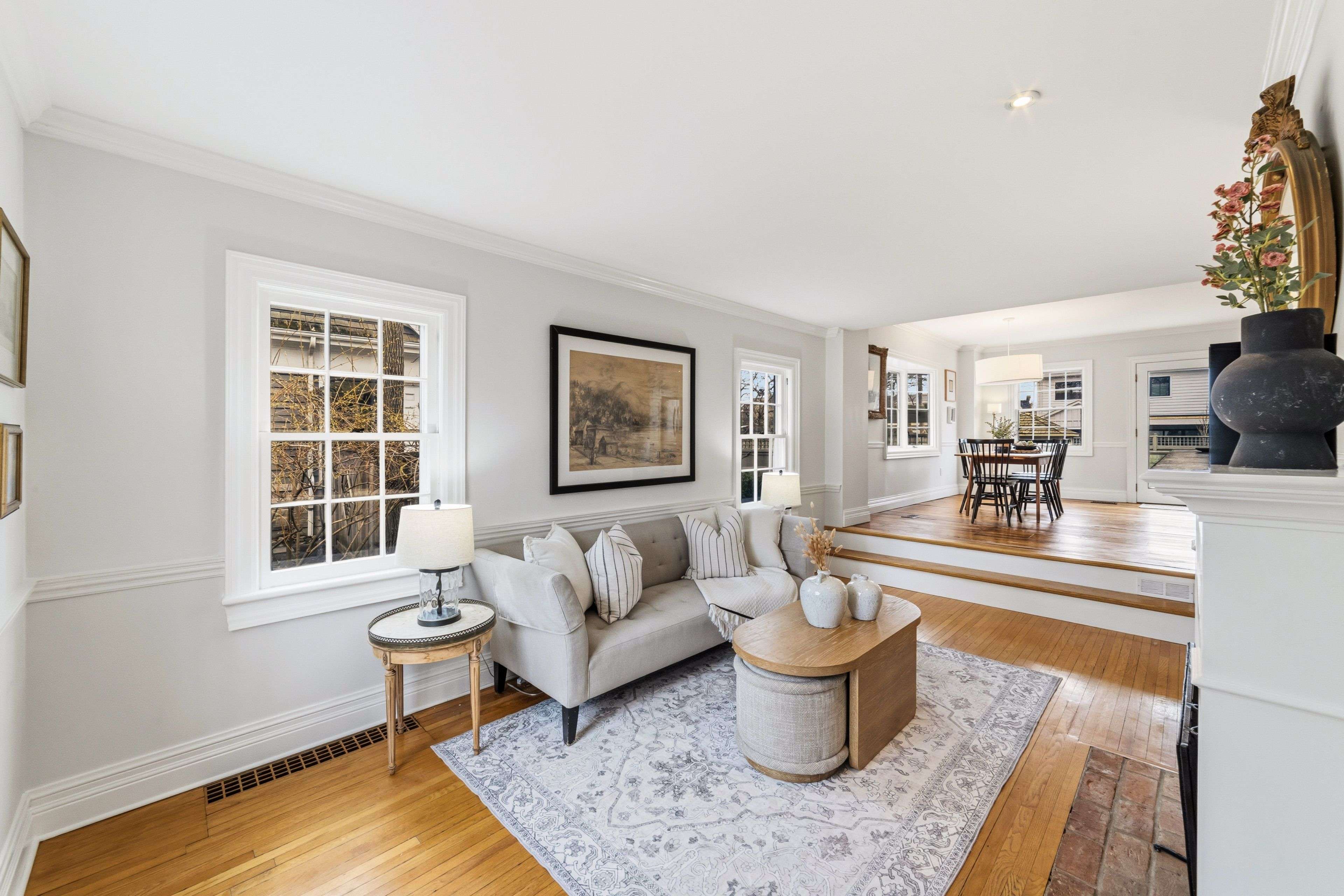 348 Douglas AVE, Oakville, ON L6J 3S6