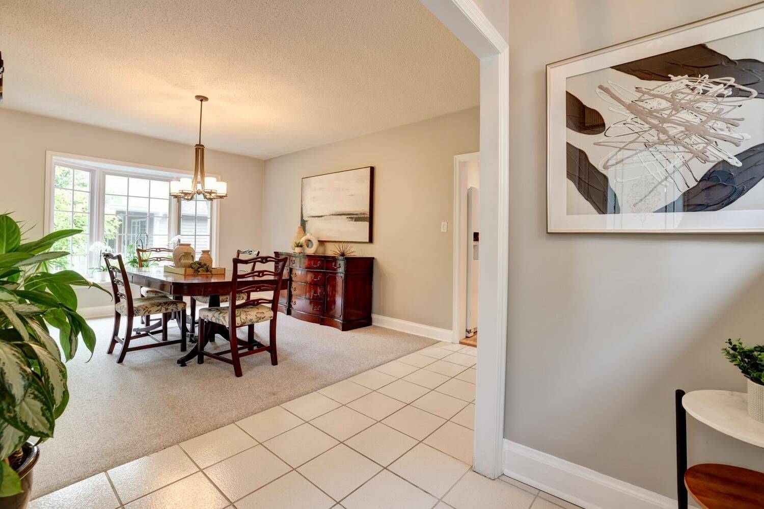 322 Pine AVE, Oakville, ON L6J 2J9