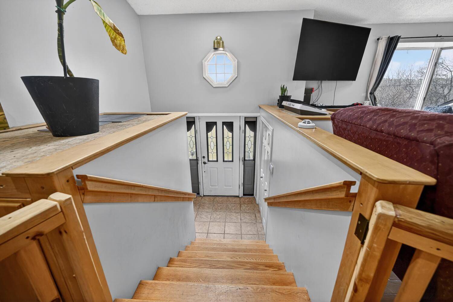 376 County Road 5 RD, Front Of Yonge, ON K0E 1B0