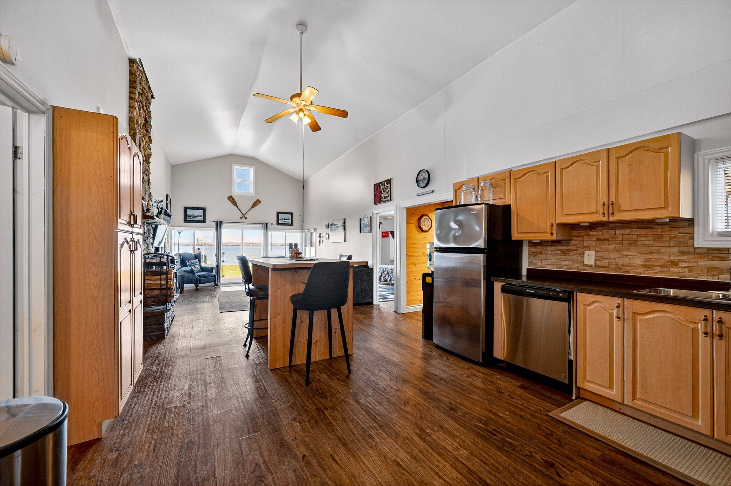 14B Morgan's Point LN, Frontenac Islands, ON K0H 2Y0