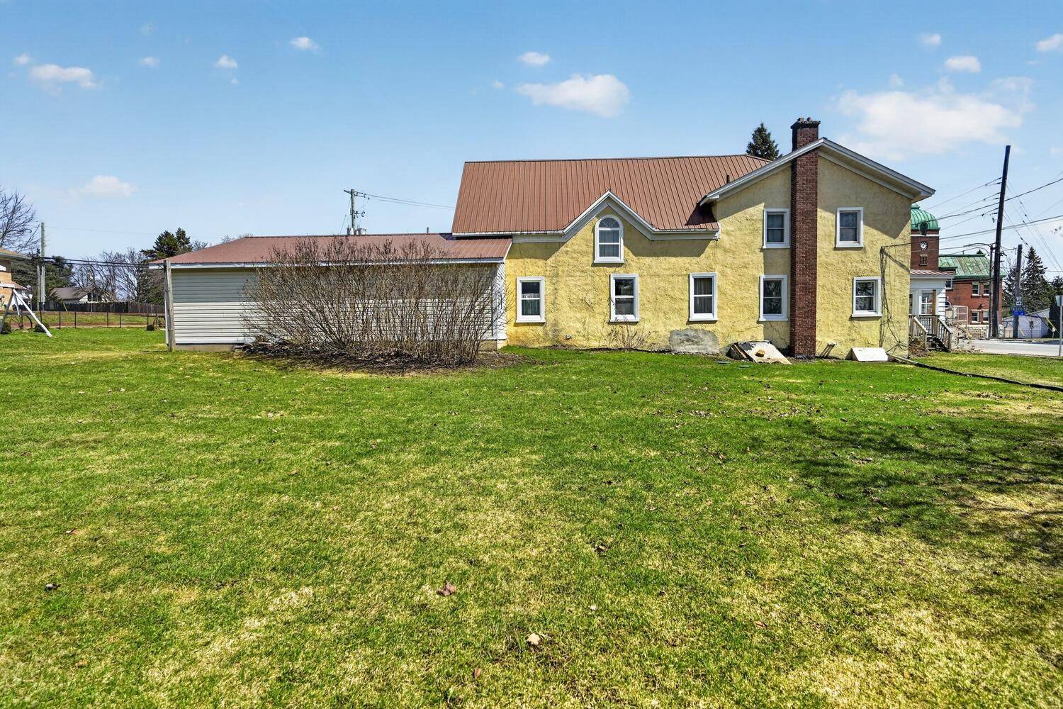 2 Main ST W, Athens, ON K0E 1B0