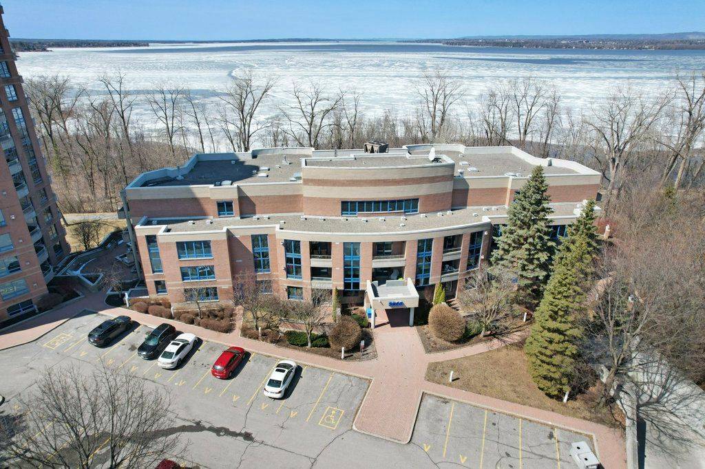 3099 Carling AVE #103, Crystal Bay - Rocky Point - Bayshore, ON K2H 5A6