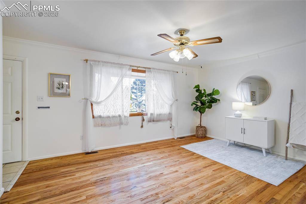 1610 Dixon DR, Colorado Springs, CO 80909