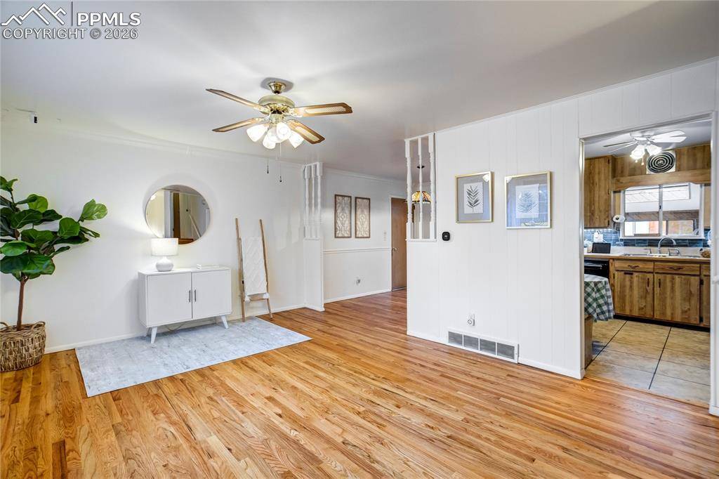 1610 Dixon DR, Colorado Springs, CO 80909