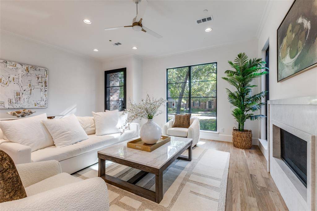 4434 GLENWICK Lane, University Park, TX 75205