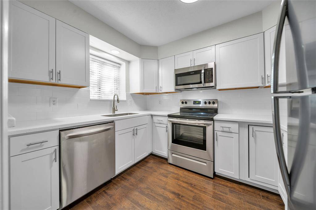 5043 Les Chateaux Drive #214, Dallas, TX 75235