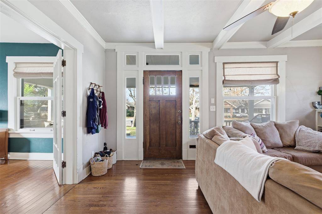 2233 Fairmount Avenue, Fort Worth, TX 76110