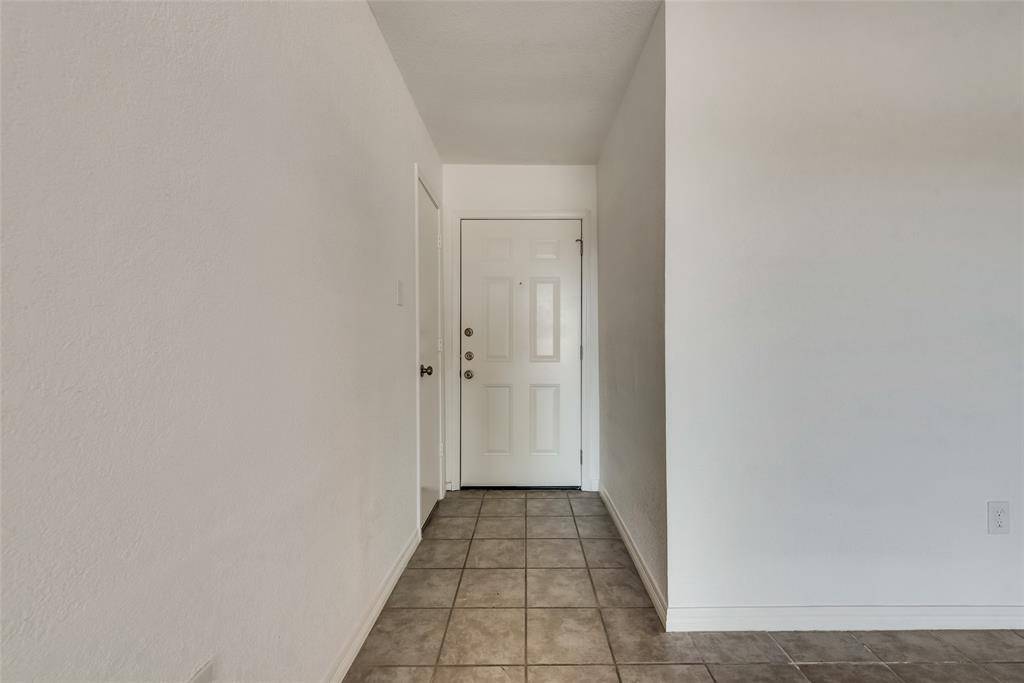 120 E Milas Lane, Glenn Heights, TX 75154