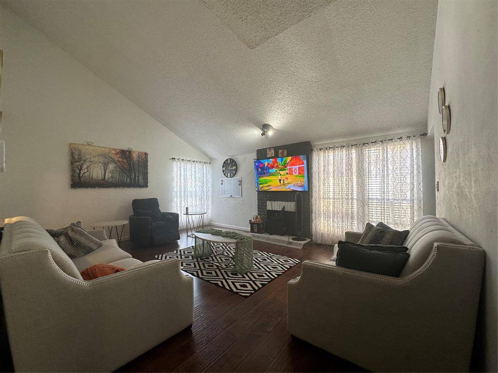 9717 Summerwood Circle, Dallas, TX 75243