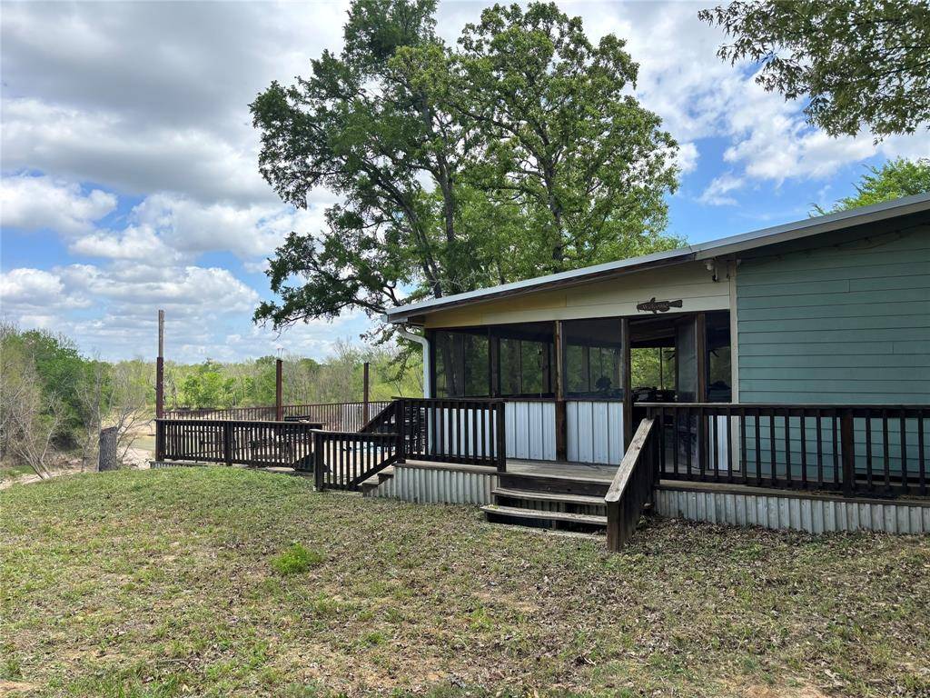111 W Fm 321 (Off), Cayuga, TX 75840