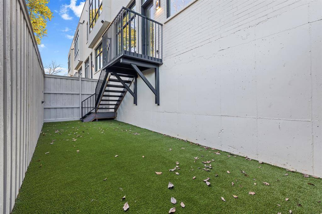 610 N Oak Cliff Boulevard #302, Dallas, TX 75208