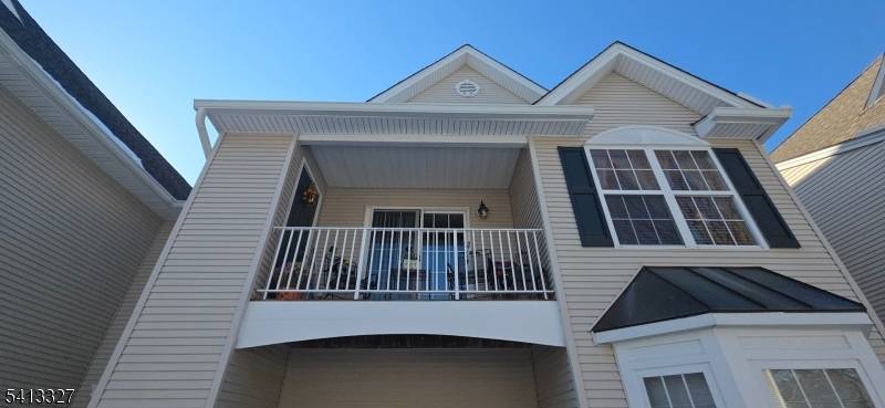 458 Cambridge Dr, Butler Boro, NJ 07405