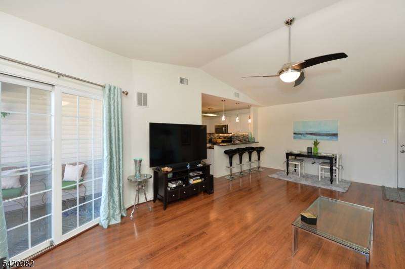 20 Parkside Ct, Wayne Twp., NJ 07470