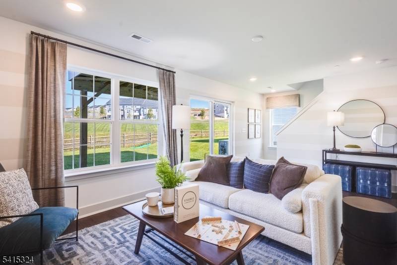 53 Eastwood Ter #53, East Hanover Twp., NJ 07936