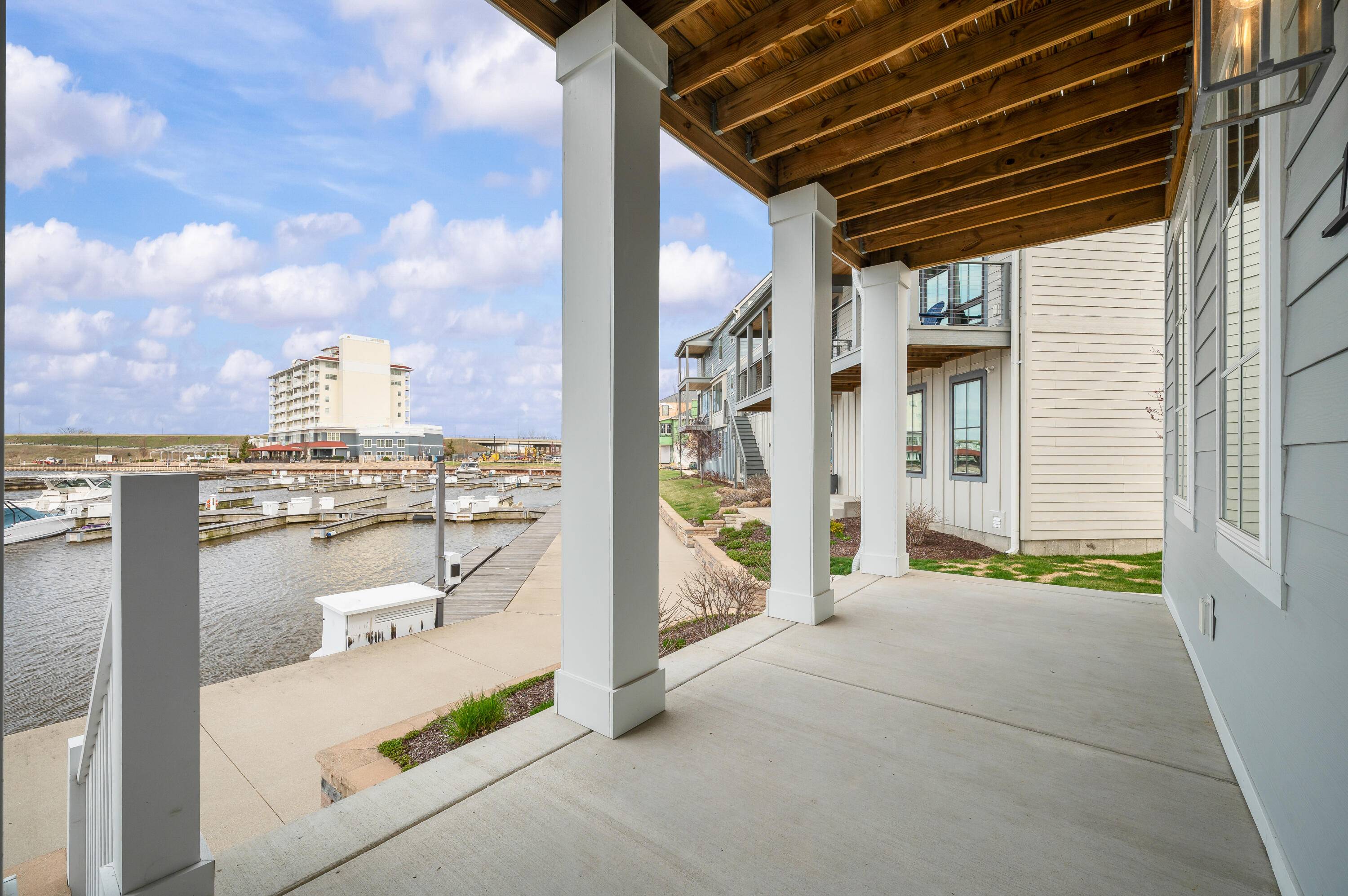 152 Mariners CV, St. Joseph City, MI 49085