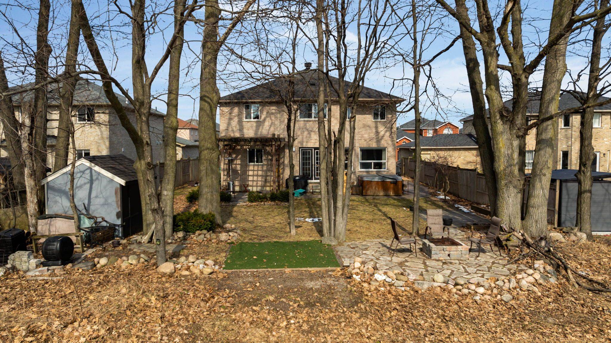 63 Northview CRES, Barrie, ON L4N 9T5