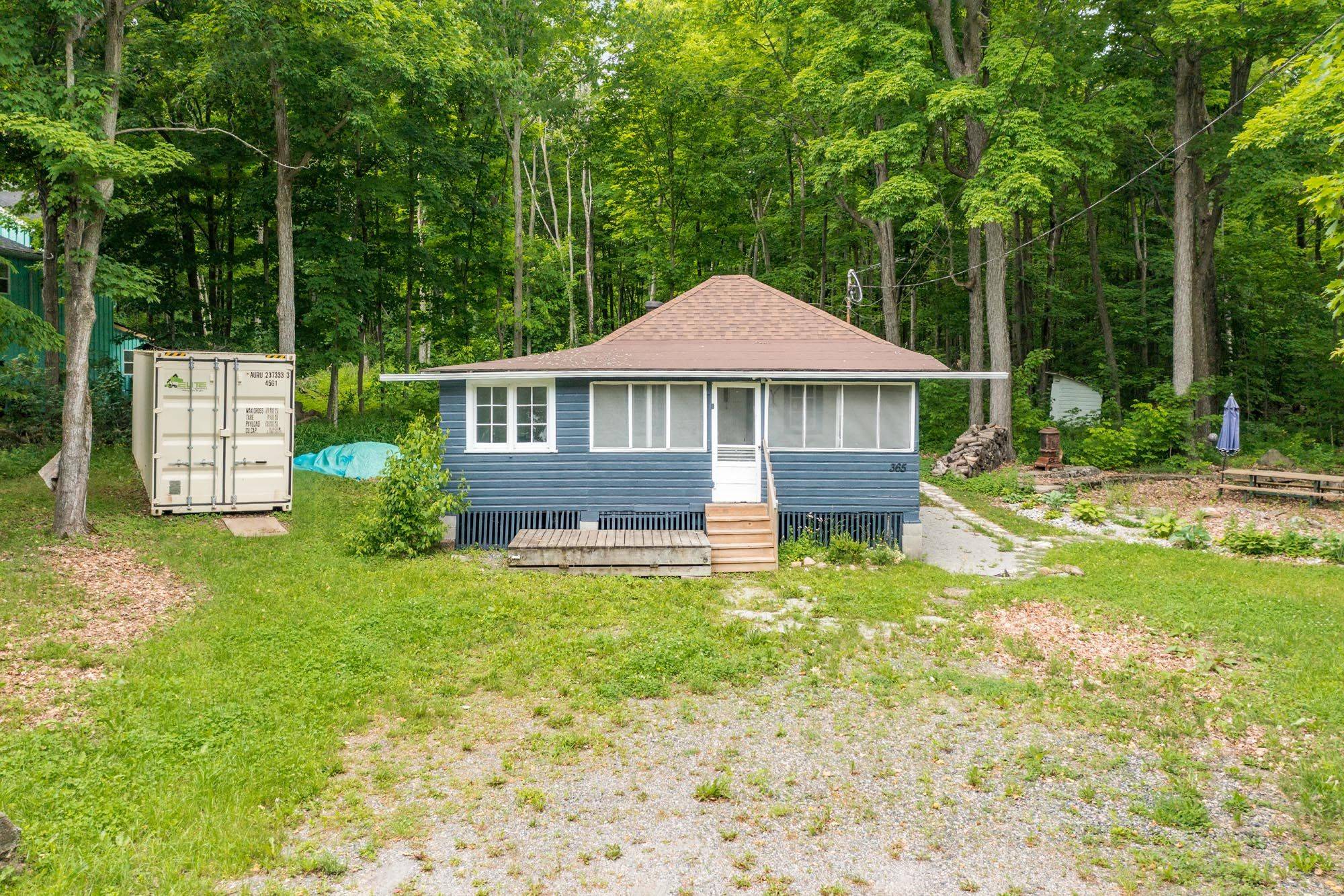 365 Robins Point RD, Tay, ON L0K 2A0