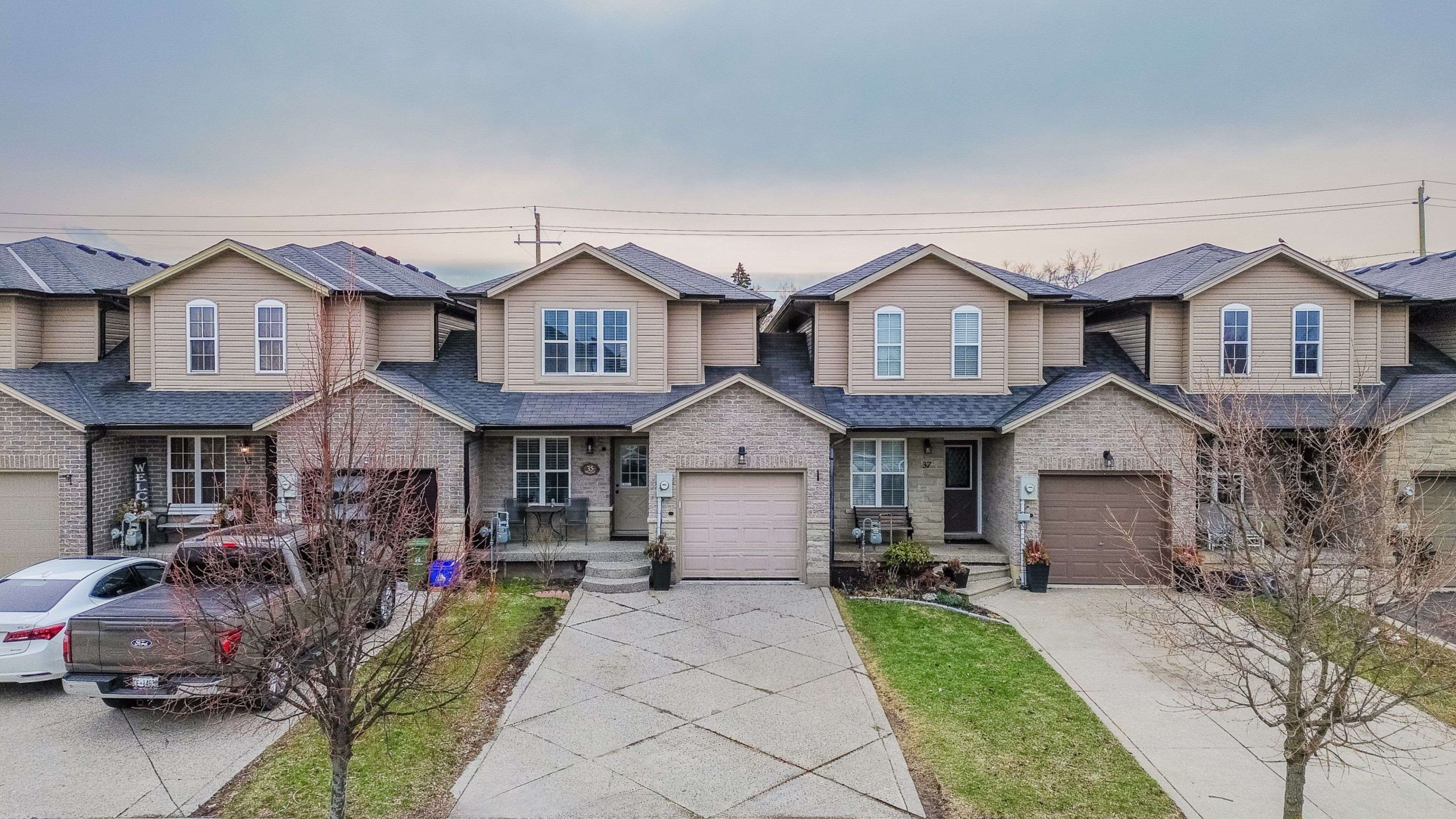 35 Thames WAY, Hamilton, ON L0R 1W0