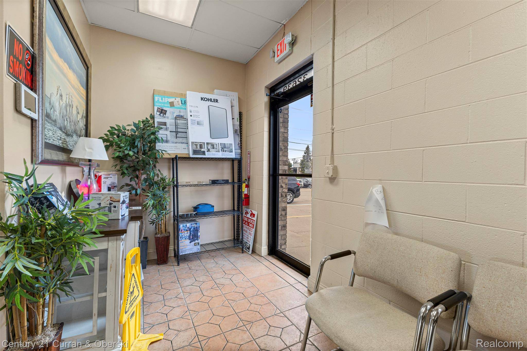 32639 Industrial RD, Garden City, MI 48135