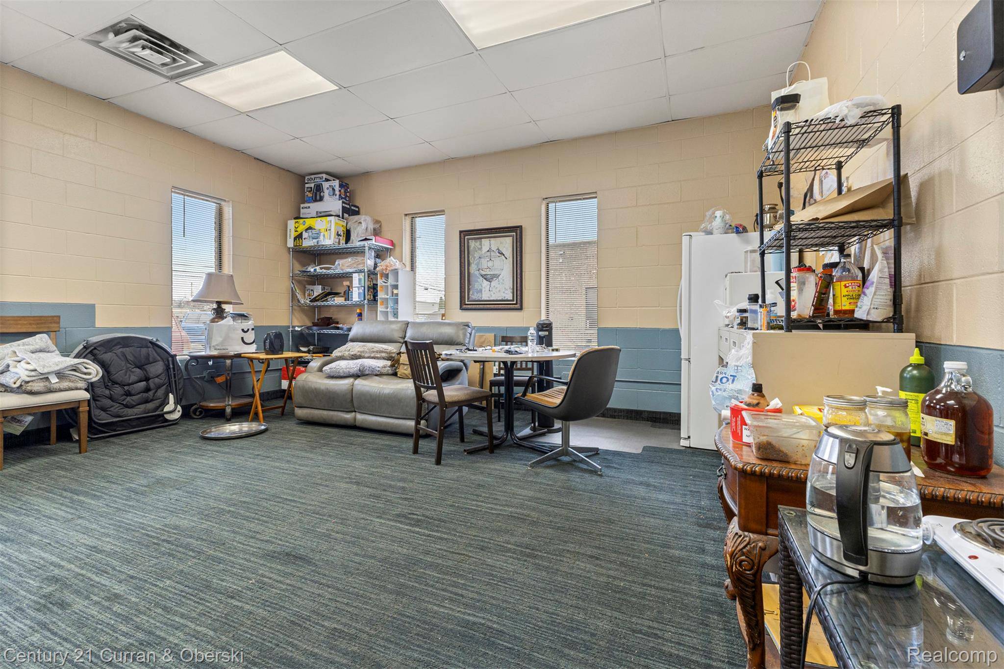 32639 Industrial RD, Garden City, MI 48135