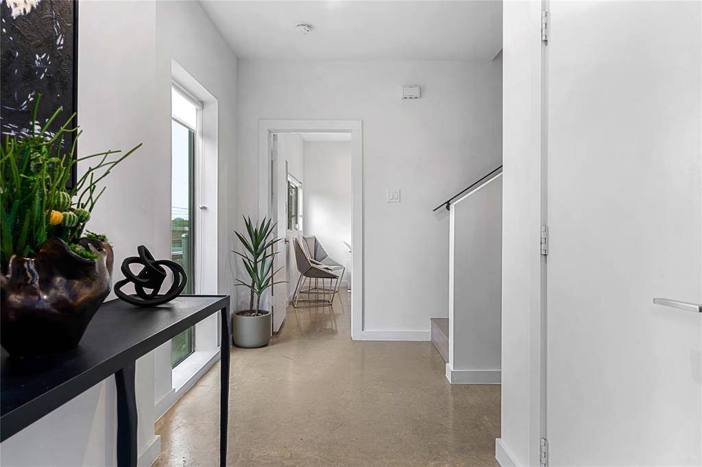 1002 Mobile Street #1, Dallas, TX 75208