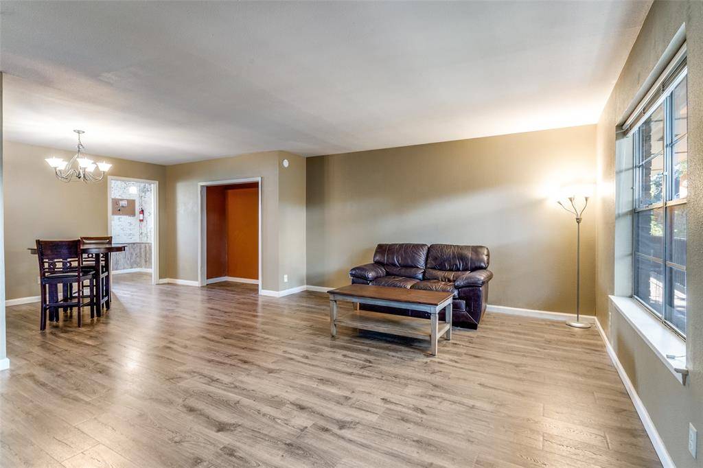 7931 Royal Lane #215, Dallas, TX 75230