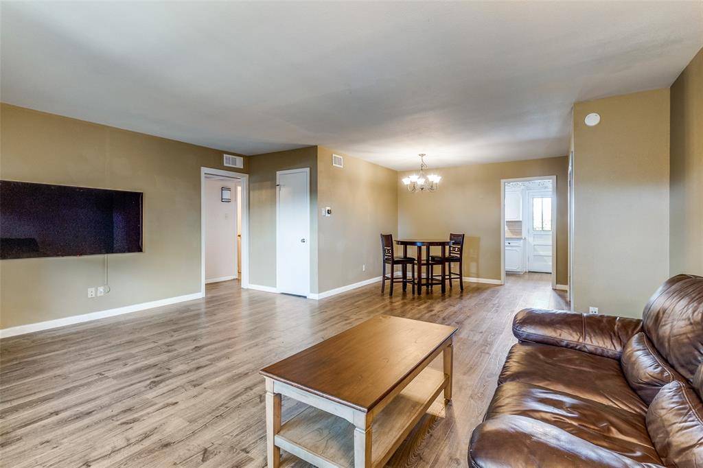 7931 Royal Lane #215, Dallas, TX 75230